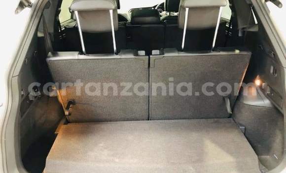 Nunua Ilio tumika Volkswagen Tiguan Nyeupe Gari ndani ya Dar es Salaam nchini Dar es Salaam Nunua Ilio tumika Volkswagen Tiguan Nyeupe Gari ndani ya Dar es Salaam nchini Dar es Salaam