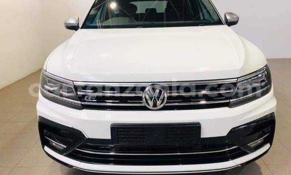 Nunua Ilio tumika Volkswagen Tiguan Nyeupe Gari ndani ya Dar es Salaam nchini Dar es Salaam Nunua Ilio tumika Volkswagen Tiguan Nyeupe Gari ndani ya Dar es Salaam nchini Dar es Salaam