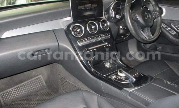 Nunua Ilio tumika Mercedes‒Benz C–Class Nyeupe Gari ndani ya Dar es Salaam nchini Dar es Salaam Nunua Ilio tumika Mercedes‒Benz C–Class Nyeupe Gari ndani ya Dar es Salaam nchini Dar es Salaam