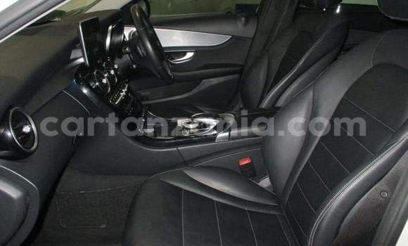 Nunua Ilio tumika Mercedes‒Benz C–Class Nyeupe Gari ndani ya Dar es Salaam nchini Dar es Salaam Nunua Ilio tumika Mercedes‒Benz C–Class Nyeupe Gari ndani ya Dar es Salaam nchini Dar es Salaam