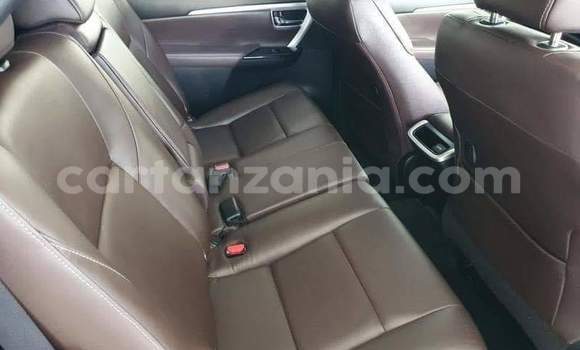 Nunua Ilio tumika Toyota Fortuner Bluu Gari ndani ya Dar es Salaam nchini Dar es Salaam Nunua Ilio tumika Toyota Fortuner Bluu Gari ndani ya Dar es Salaam nchini Dar es Salaam