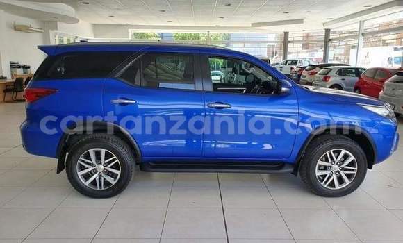 Nunua Ilio tumika Toyota Fortuner Bluu Gari ndani ya Dar es Salaam nchini Dar es Salaam Nunua Ilio tumika Toyota Fortuner Bluu Gari ndani ya Dar es Salaam nchini Dar es Salaam