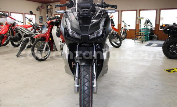 Nunua Mpya Honda X-ADV Nyeusi Bike ndani ya Babati Mjini nchini Manyara Nunua Mpya Honda X-ADV Nyeusi Bike ndani ya Babati Mjini nchini Manyara