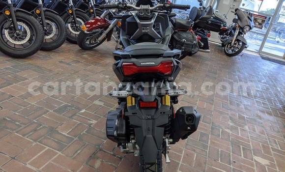 Nunua Mpya Honda X-ADV Nyeusi Bike ndani ya Babati Mjini nchini Manyara Nunua Mpya Honda X-ADV Nyeusi Bike ndani ya Babati Mjini nchini Manyara