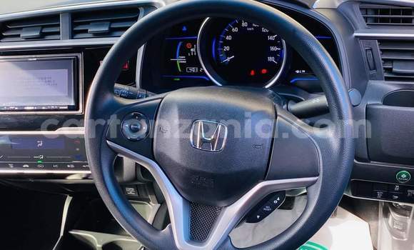 Nunua Ilio tumika Honda FIT Fedha Gari ndani ya Dar es Salaam nchini Dar es Salaam Nunua Ilio tumika Honda FIT Fedha Gari ndani ya Dar es Salaam nchini Dar es Salaam