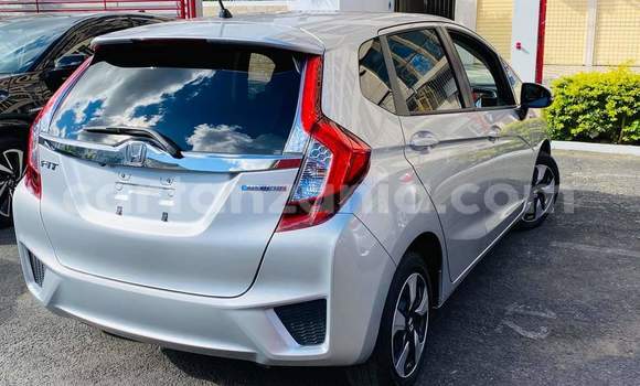 Nunua Ilio tumika Honda FIT Fedha Gari ndani ya Dar es Salaam nchini Dar es Salaam Nunua Ilio tumika Honda FIT Fedha Gari ndani ya Dar es Salaam nchini Dar es Salaam