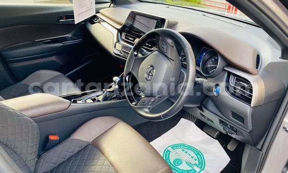 Nunua Ilio tumika Toyota C-HR Fedha Gari ndani ya Dar es Salaam nchini Dar es Salaam Nunua Ilio tumika Toyota C-HR Fedha Gari ndani ya Dar es Salaam nchini Dar es Salaam