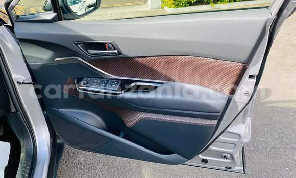 Nunua Ilio tumika Toyota C-HR Fedha Gari ndani ya Dar es Salaam nchini Dar es Salaam Nunua Ilio tumika Toyota C-HR Fedha Gari ndani ya Dar es Salaam nchini Dar es Salaam