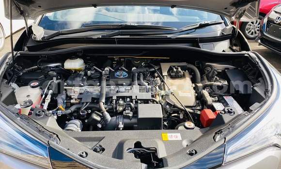 Nunua Ilio tumika Toyota C-HR Fedha Gari ndani ya Dar es Salaam nchini Dar es Salaam Nunua Ilio tumika Toyota C-HR Fedha Gari ndani ya Dar es Salaam nchini Dar es Salaam