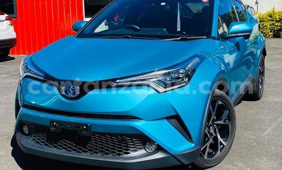 Nunua Ilio tumika Toyota C-HR Bluu Gari ndani ya Dar es Salaam nchini Dar es Salaam