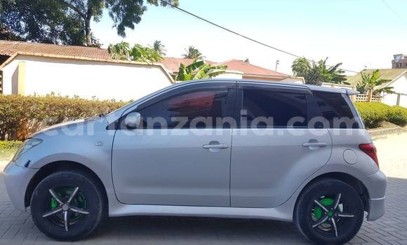 Buy Used Toyota IST Silver Car in Dar es Salaam in Dar es Salaam Buy Used Toyota IST Silver Car in Dar es Salaam in Dar es Salaam