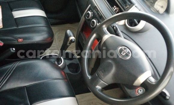 Buy Used Toyota IST Silver Car in Dar es Salaam in Dar es Salaam Buy Used Toyota IST Silver Car in Dar es Salaam in Dar es Salaam