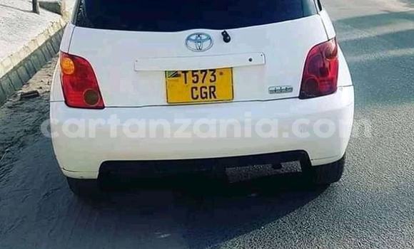 Buy Used Toyota IST White Car in Dar es Salaam in Dar es Salaam Buy Used Toyota IST White Car in Dar es Salaam in Dar es Salaam
