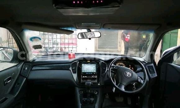Nunua Ilio tumika Toyota Kluger Nyeusi Gari ndani ya Dar es Salaam nchini Dar es Salaam Nunua Ilio tumika Toyota Kluger Nyeusi Gari ndani ya Dar es Salaam nchini Dar es Salaam