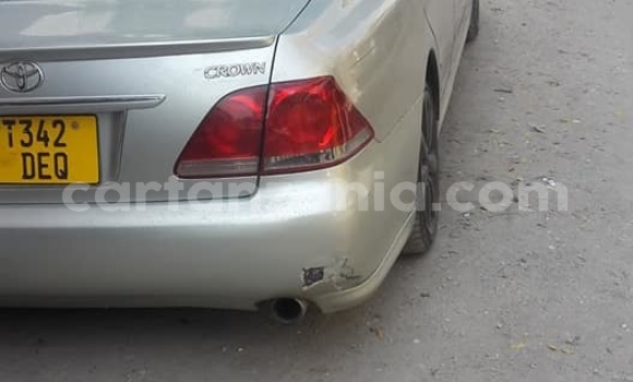 Nunua Ilio tumika Toyota Crown Fedha Gari ndani ya Dar es Salaam nchini Dar es Salaam Nunua Ilio tumika Toyota Crown Fedha Gari ndani ya Dar es Salaam nchini Dar es Salaam