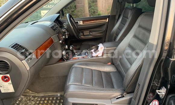 Nunua Ilio tumika Volkswagen Touareg Nyeusi Gari ndani ya Dar es Salaam nchini Dar es Salaam Nunua Ilio tumika Volkswagen Touareg Nyeusi Gari ndani ya Dar es Salaam nchini Dar es Salaam