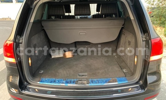 Nunua Ilio tumika Volkswagen Touareg Nyeusi Gari ndani ya Dar es Salaam nchini Dar es Salaam Nunua Ilio tumika Volkswagen Touareg Nyeusi Gari ndani ya Dar es Salaam nchini Dar es Salaam