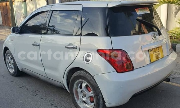 Buy Used Toyota IST White Car in Dar es Salaam in Dar es Salaam Buy Used Toyota IST White Car in Dar es Salaam in Dar es Salaam