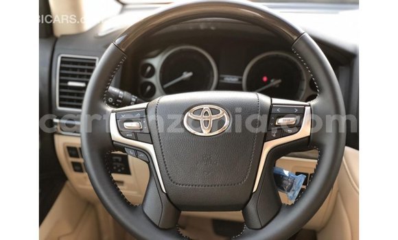 Nunua Imported Toyota Land Cruiser Nyeusi Gari ndani ya Import - Dubai nchini Arusha Nunua Imported Toyota Land Cruiser Nyeusi Gari ndani ya Import - Dubai nchini Arusha