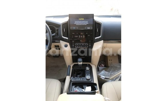 Nunua Imported Toyota Land Cruiser Nyeusi Gari ndani ya Import - Dubai nchini Arusha Nunua Imported Toyota Land Cruiser Nyeusi Gari ndani ya Import - Dubai nchini Arusha