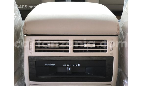 Nunua Imported Toyota Land Cruiser Nyeusi Gari ndani ya Import - Dubai nchini Arusha Nunua Imported Toyota Land Cruiser Nyeusi Gari ndani ya Import - Dubai nchini Arusha