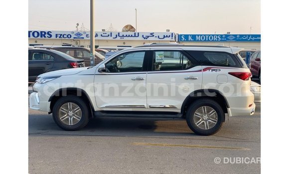 Buy Import Toyota Fortuner White Car in Import - Dubai in Arusha Buy Import Toyota Fortuner White Car in Import - Dubai in Arusha