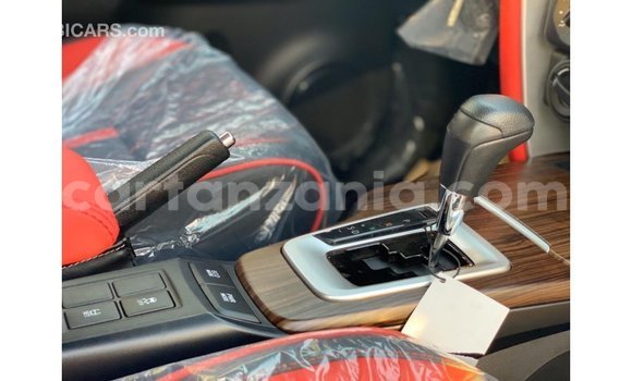 Buy Import Toyota Fortuner White Car in Import - Dubai in Arusha Buy Import Toyota Fortuner White Car in Import - Dubai in Arusha