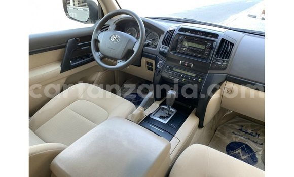Buy Import Toyota Land Cruiser Other Car in Import - Dubai in Arusha Buy Import Toyota Land Cruiser Other Car in Import - Dubai in Arusha