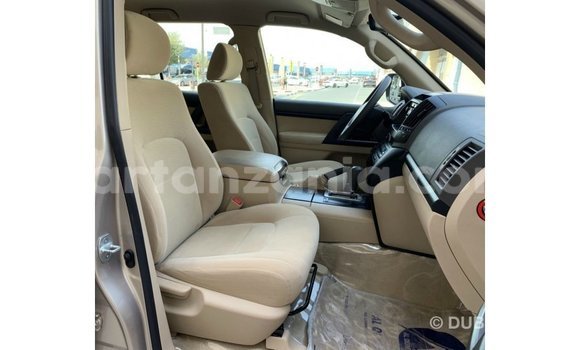 Buy Import Toyota Land Cruiser Other Car in Import - Dubai in Arusha Buy Import Toyota Land Cruiser Other Car in Import - Dubai in Arusha