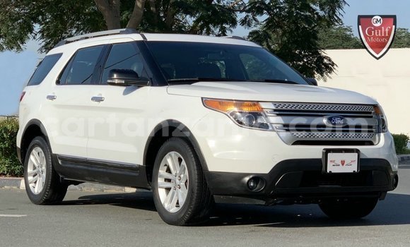 Buy Import Ford Explorer White Car in Import - Dubai in Arusha