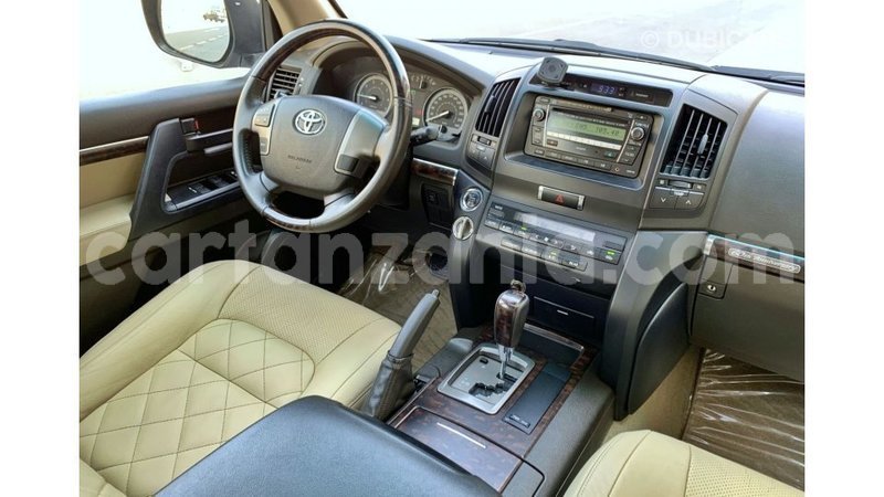 Big with watermark toyota land cruiser arusha import dubai 9949