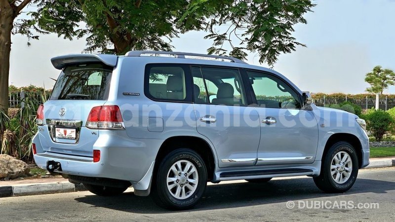 Big with watermark toyota land cruiser arusha import dubai 9949