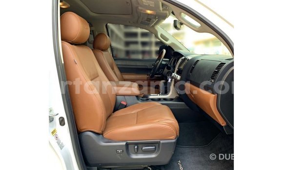 Buy Import Toyota Tundra White Car in Import - Dubai in Arusha Buy Import Toyota Tundra White Car in Import - Dubai in Arusha