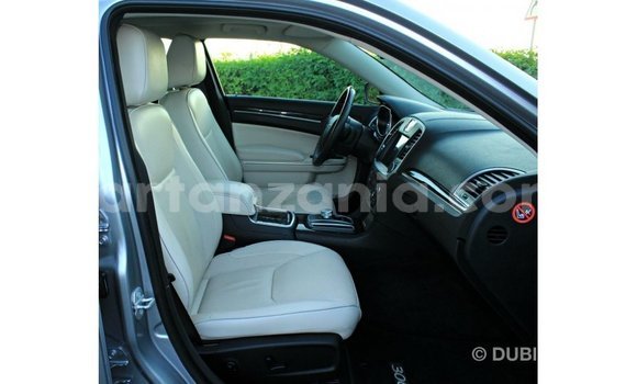 Buy Import Chrysler 300 Other Car in Import - Dubai in Arusha Buy Import Chrysler 300 Other Car in Import - Dubai in Arusha