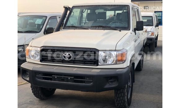 Buy Import Toyota Land Cruiser White Car in Import - Dubai in Arusha Buy Import Toyota Land Cruiser White Car in Import - Dubai in Arusha