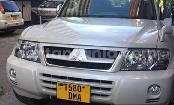 Buy Used Mitsubishi Pajero Silver Car in Dar es Salaam in Dar es Salaam