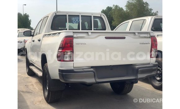 Buy Import Toyota Hilux White Car in Import - Dubai in Arusha Buy Import Toyota Hilux White Car in Import - Dubai in Arusha