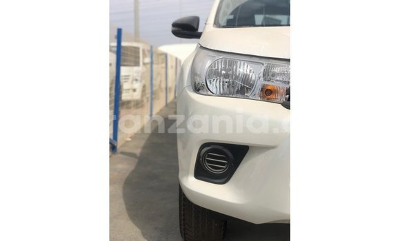 Buy Import Toyota Hilux White Car in Import - Dubai in Arusha Buy Import Toyota Hilux White Car in Import - Dubai in Arusha