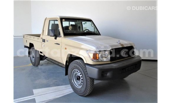 Nunua Imported Toyota Land Cruiser Beige Gari ndani ya Import - Dubai nchini Arusha Nunua Imported Toyota Land Cruiser Beige Gari ndani ya Import - Dubai nchini Arusha