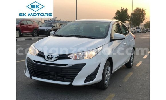 Buy Import Toyota Yaris White Car in Import - Dubai in Arusha