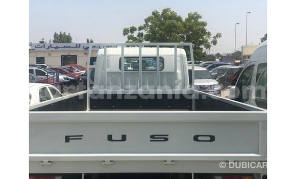 Nunua Imported Mitsubishi Carisma Nyeupe Gari ndani ya Import - Dubai nchini Arusha Nunua Imported Mitsubishi Carisma Nyeupe Gari ndani ya Import - Dubai nchini Arusha