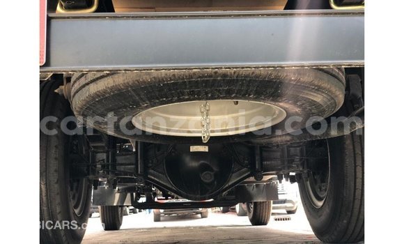 Nunua Imported Mitsubishi Carisma Nyeupe Gari ndani ya Import - Dubai nchini Arusha Nunua Imported Mitsubishi Carisma Nyeupe Gari ndani ya Import - Dubai nchini Arusha