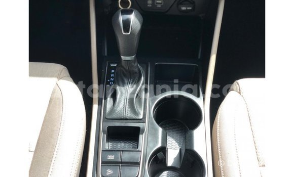 Buy Import Hyundai Tucson Red Car in Import - Dubai in Arusha Buy Import Hyundai Tucson Red Car in Import - Dubai in Arusha