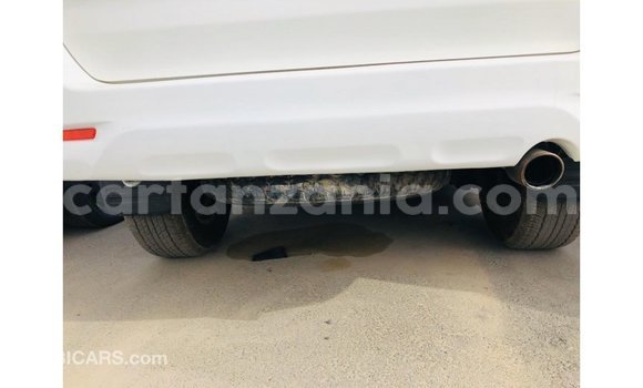 Nunua Imported Toyota Fortuner Nyeupe Gari ndani ya Import - Dubai nchini Arusha Nunua Imported Toyota Fortuner Nyeupe Gari ndani ya Import - Dubai nchini Arusha