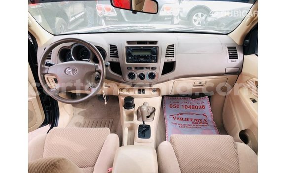 Nunua Imported Toyota Fortuner Nyeusi Gari ndani ya Import - Dubai nchini Arusha Nunua Imported Toyota Fortuner Nyeusi Gari ndani ya Import - Dubai nchini Arusha
