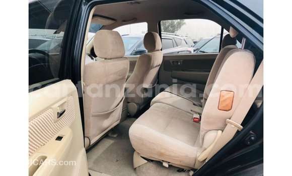 Nunua Imported Toyota Fortuner Nyeusi Gari ndani ya Import - Dubai nchini Arusha Nunua Imported Toyota Fortuner Nyeusi Gari ndani ya Import - Dubai nchini Arusha