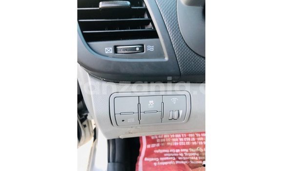 Nunua Imported Hyundai Accent Nyingine Gari ndani ya Import - Dubai nchini Arusha Nunua Imported Hyundai Accent Nyingine Gari ndani ya Import - Dubai nchini Arusha