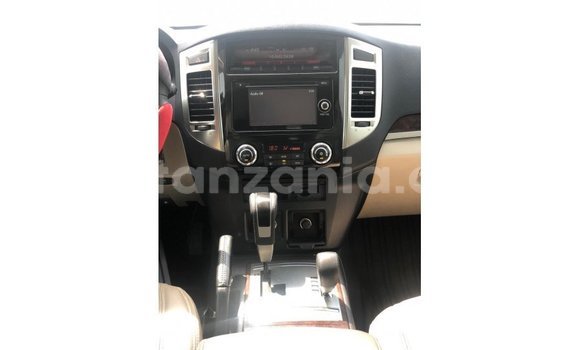 Nunua Imported Mitsubishi Pajero Nyekundu Gari ndani ya Import - Dubai nchini Arusha Nunua Imported Mitsubishi Pajero Nyekundu Gari ndani ya Import - Dubai nchini Arusha