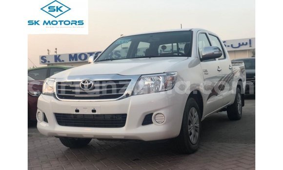 Buy Import Toyota Hilux White Car in Import - Dubai in Arusha