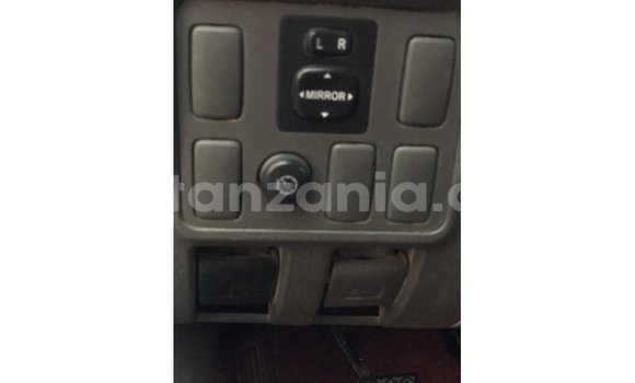 Nunua Imported Toyota Hilux Nyeupe Gari ndani ya Import - Dubai nchini Arusha Nunua Imported Toyota Hilux Nyeupe Gari ndani ya Import - Dubai nchini Arusha